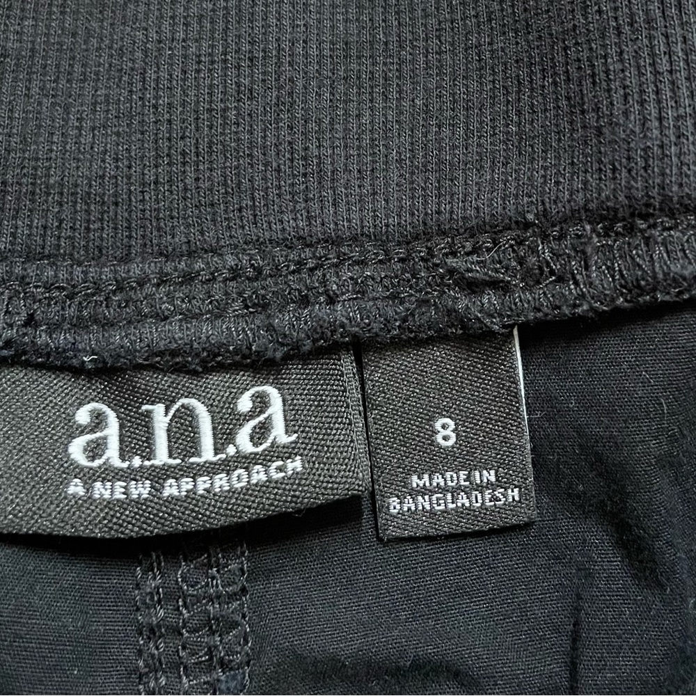 Ana Shorts - Picture 3 of 3